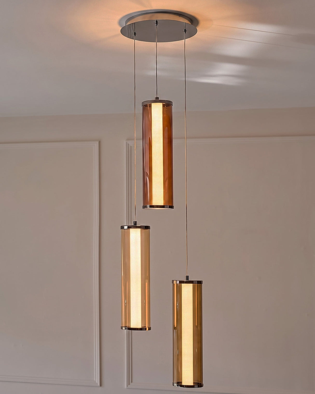 Amber Mocha Caramel Champagne Glass 3-Cluster Pendant Light lit