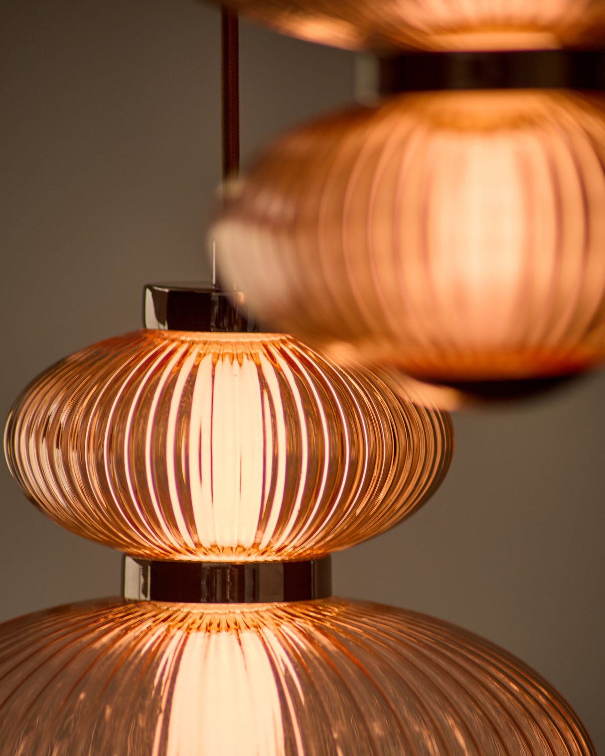 Cynthia Champagne Glass 3-Drop Pendant Light detail