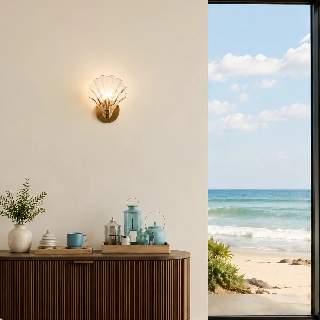 Luis shell wall light