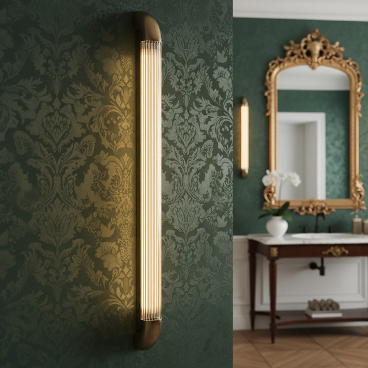Strata Series Wall Light