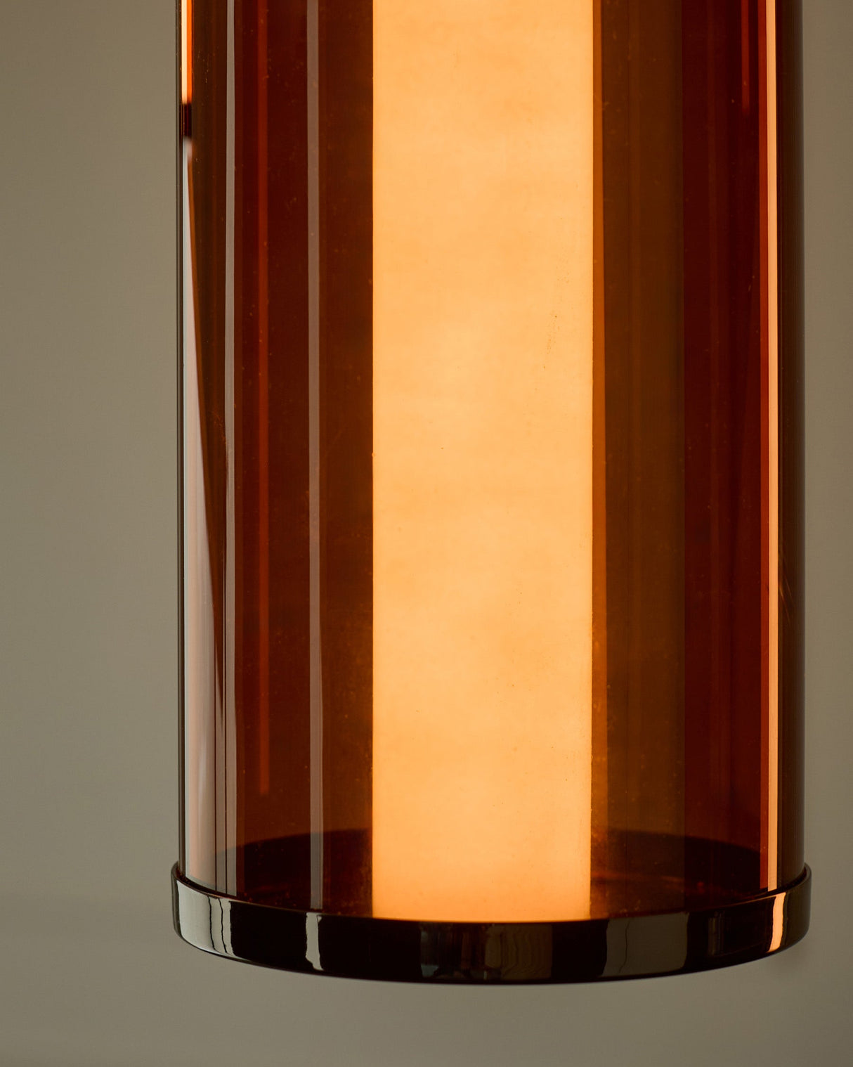 Amber Mocha Caramel Champagne Glass 3-Cluster Pendant Light detail
