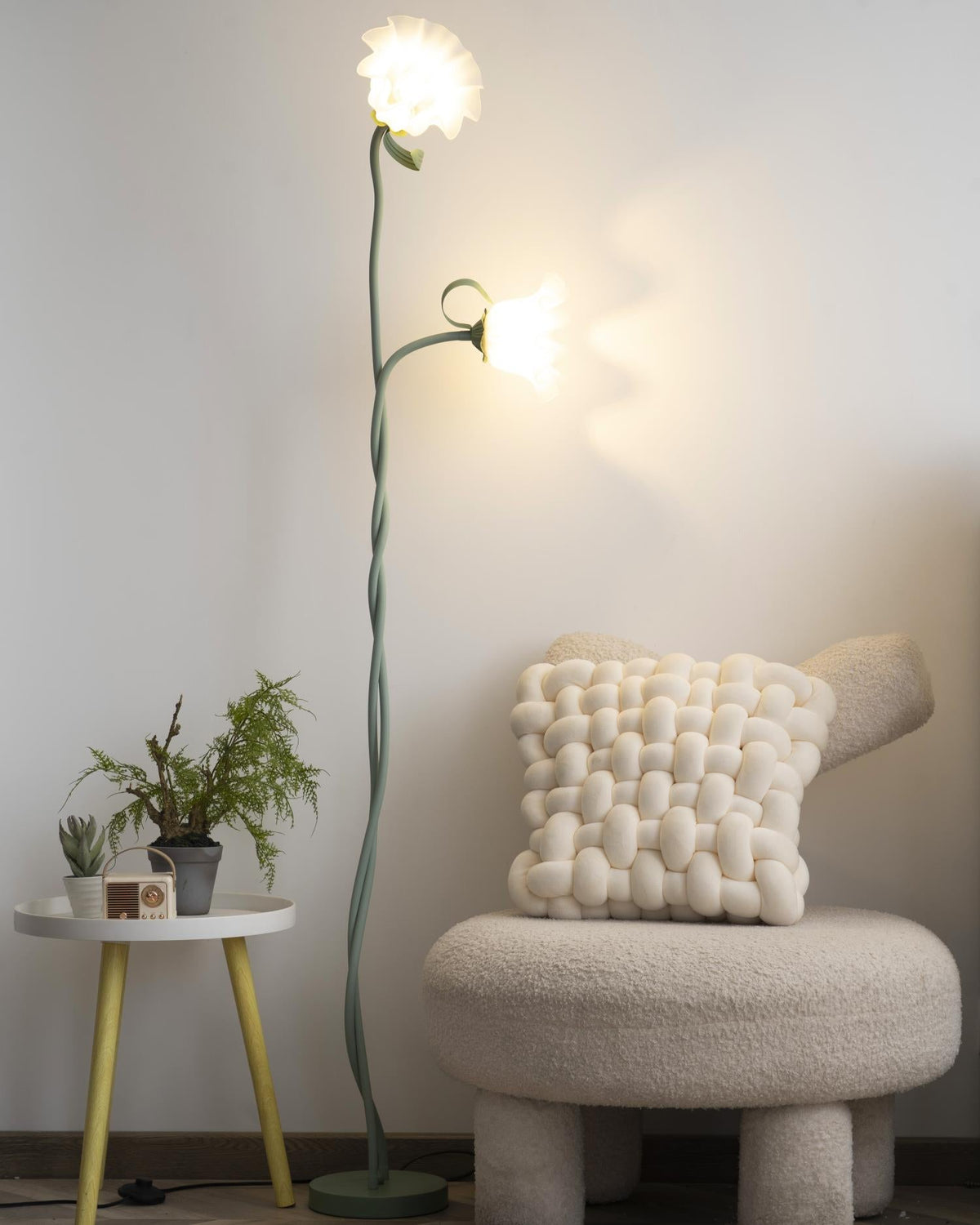 Calla Flowers Floor Lamp detail