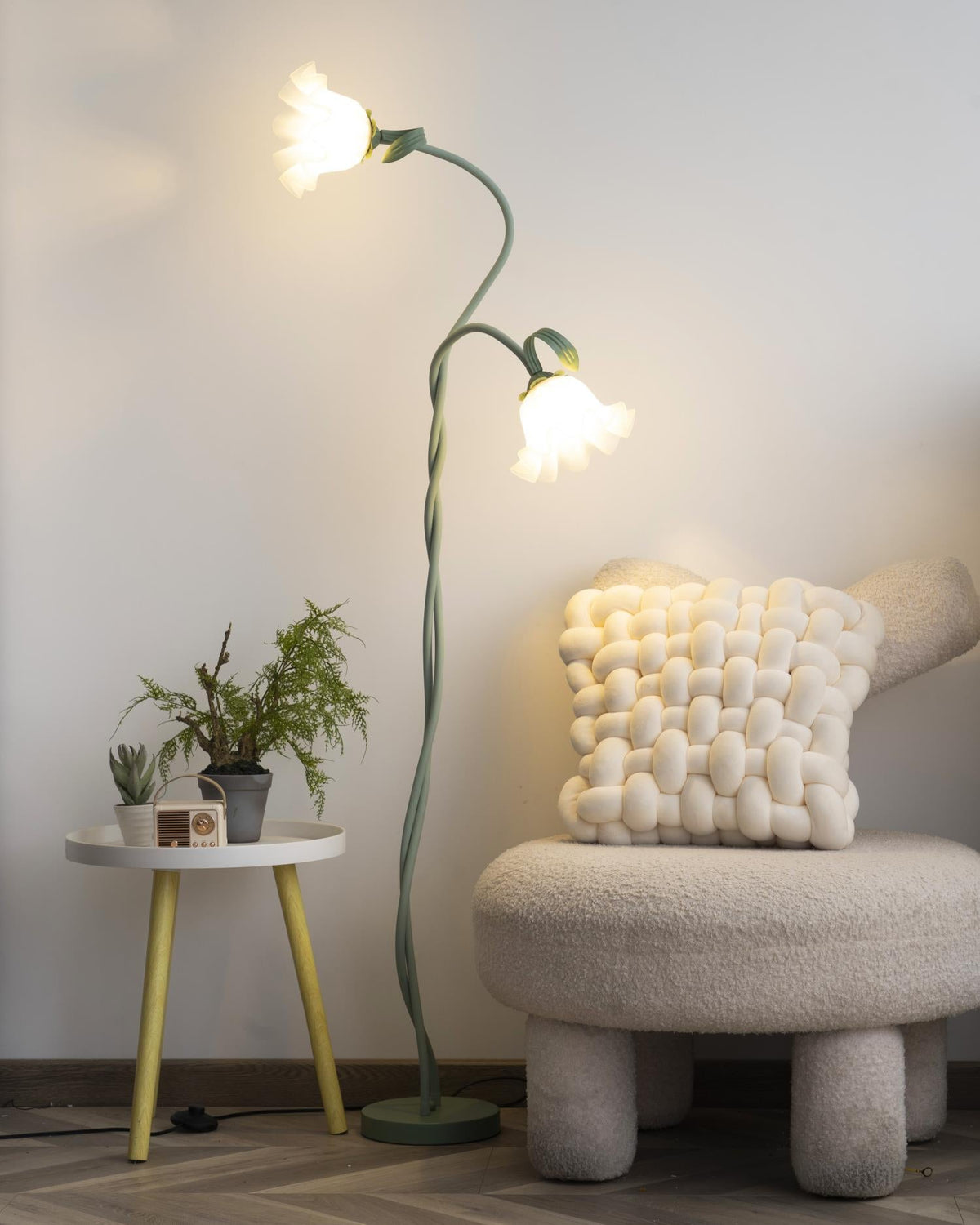 Calla Flowers Floor Lamp detail