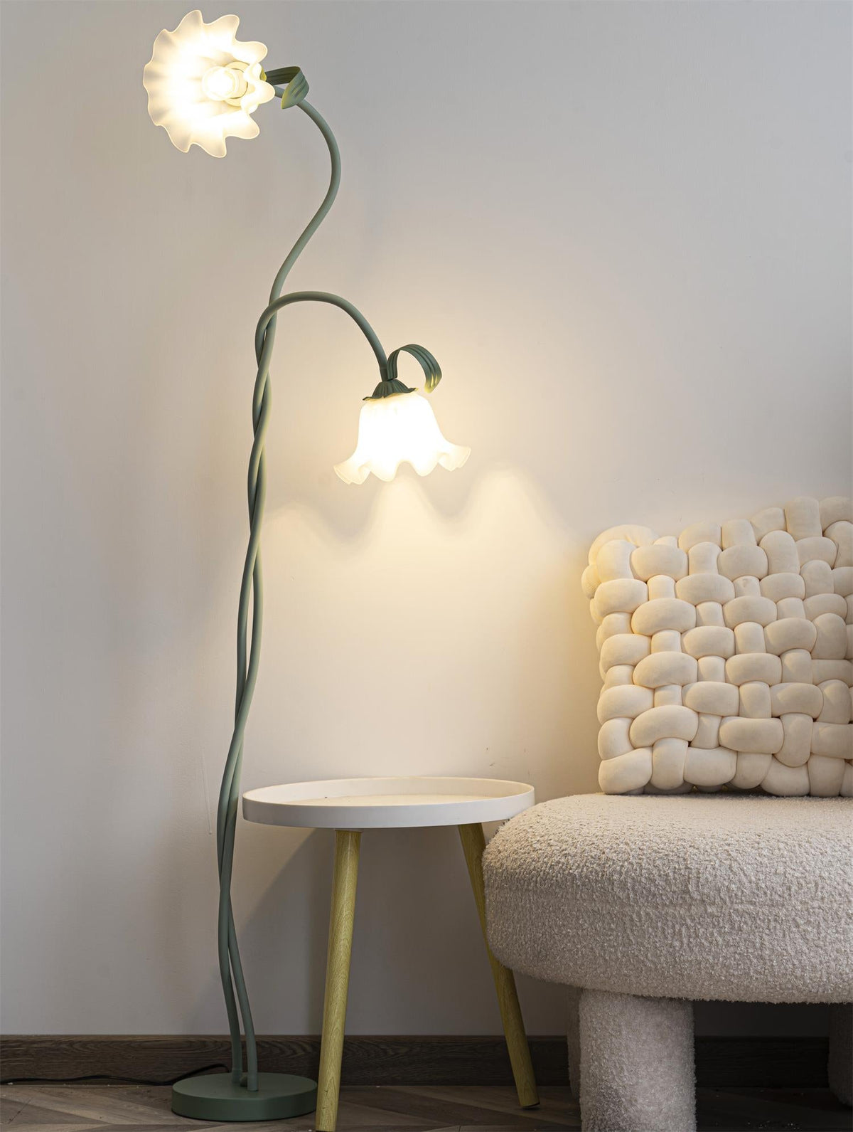 Calla Flowers Floor Lamp detail