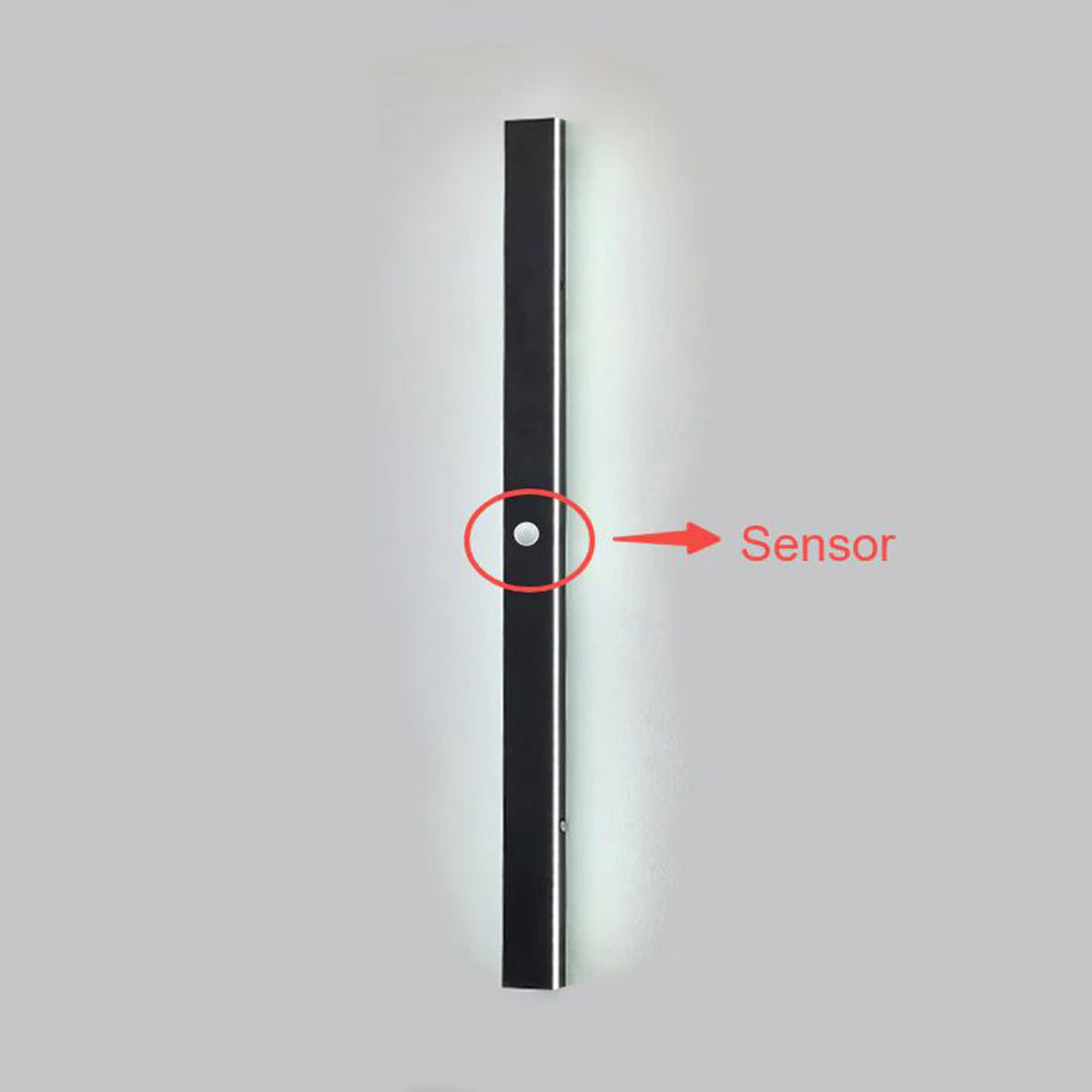 Silex linear LED outdoor wall lamp detail — GildNest UK
