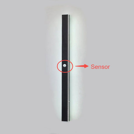 Silex linear LED outdoor wall lamp detail — GildNest UK