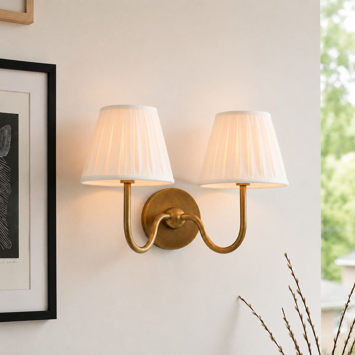 Luvora Wall Lamp 2 Heads / Tumbled Brass / White Pleated