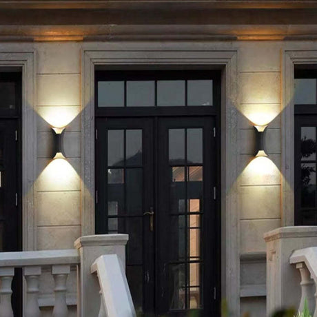 Noxel Curved Outdoor Wall Light detail