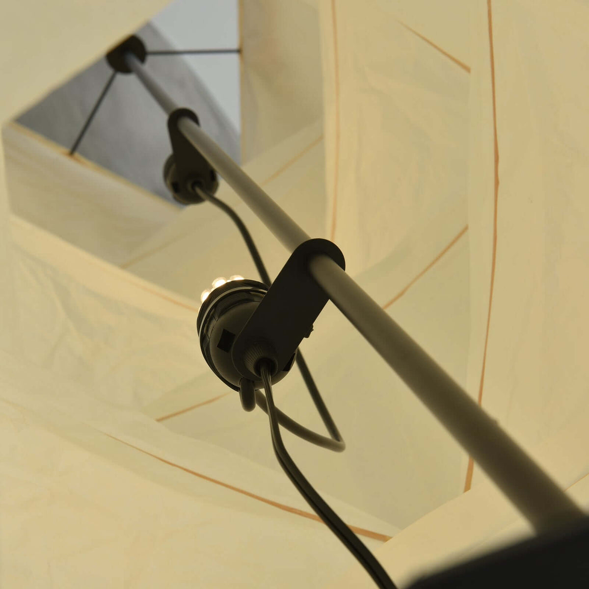 Akari UF4-L8 Floor Lamp