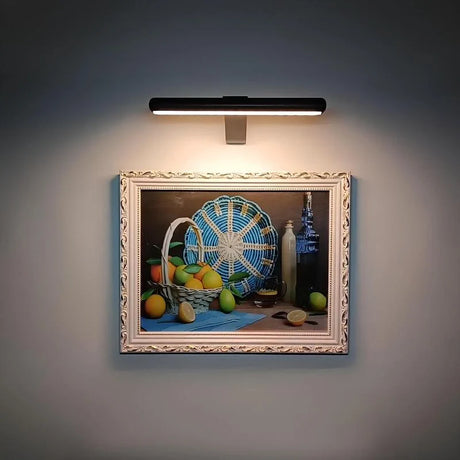 Cordless wall art light close up beam — GildNest UK