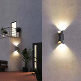 Noxel Curved Outdoor Wall Light black