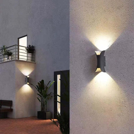 Noxel Curved Outdoor Wall Light black